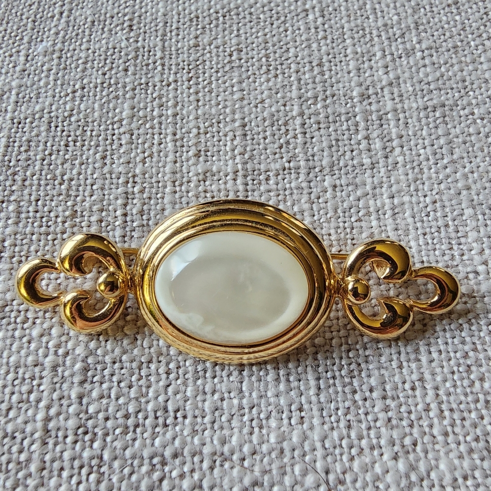 Vintage Monet Gold-Tone Mother of Pearl bar pin. 1990's